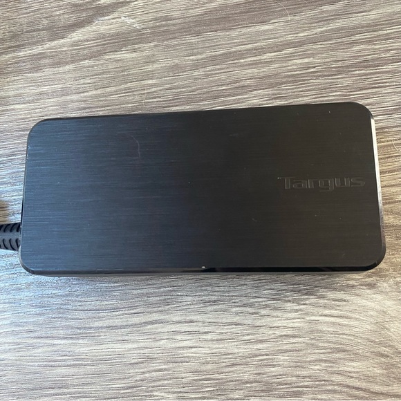 Targus Universal Power Adapter for Laptops - Picture 4 of 8